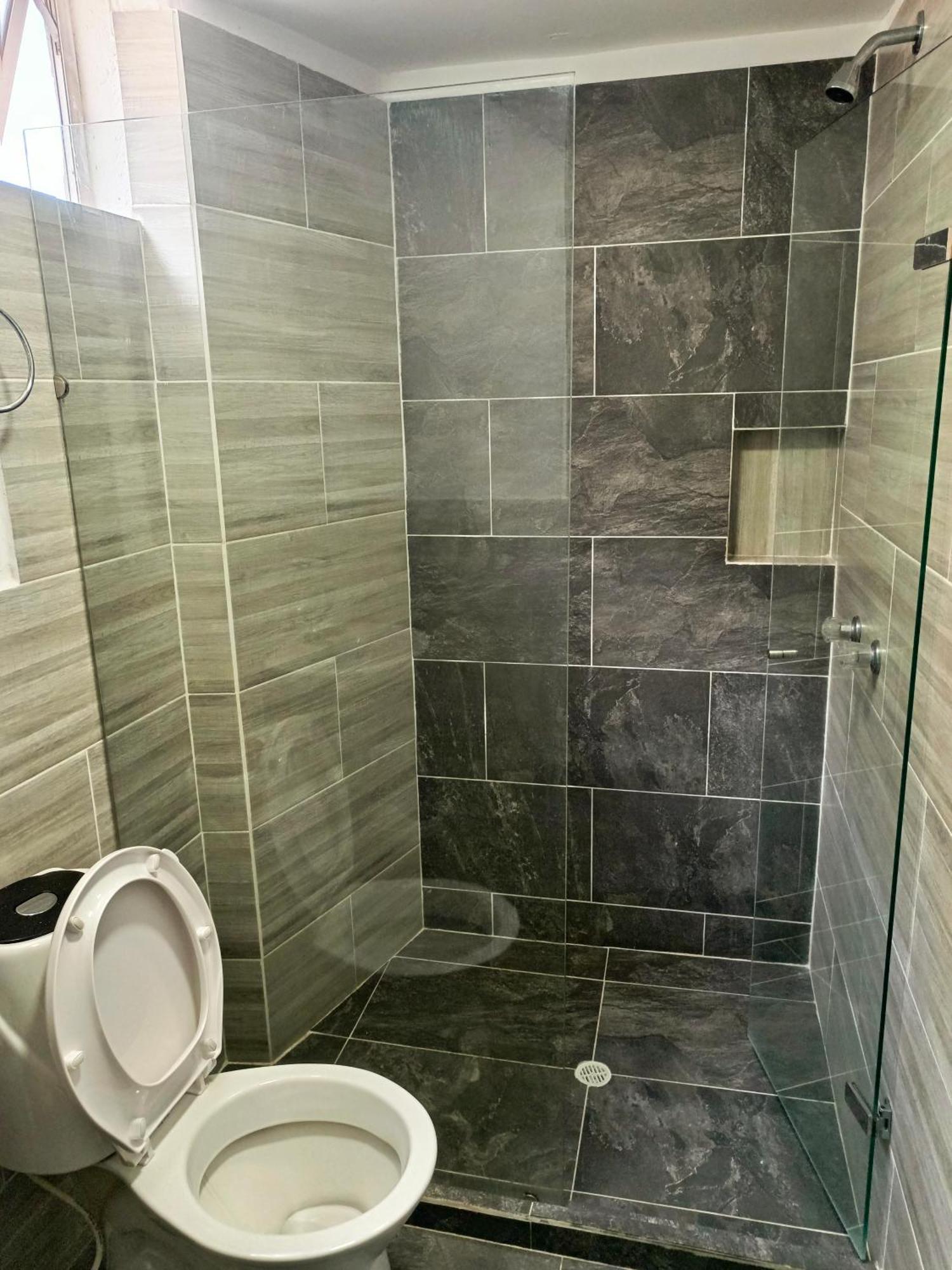 Hotel Buenos Aires Central Меделин Екстериор снимка