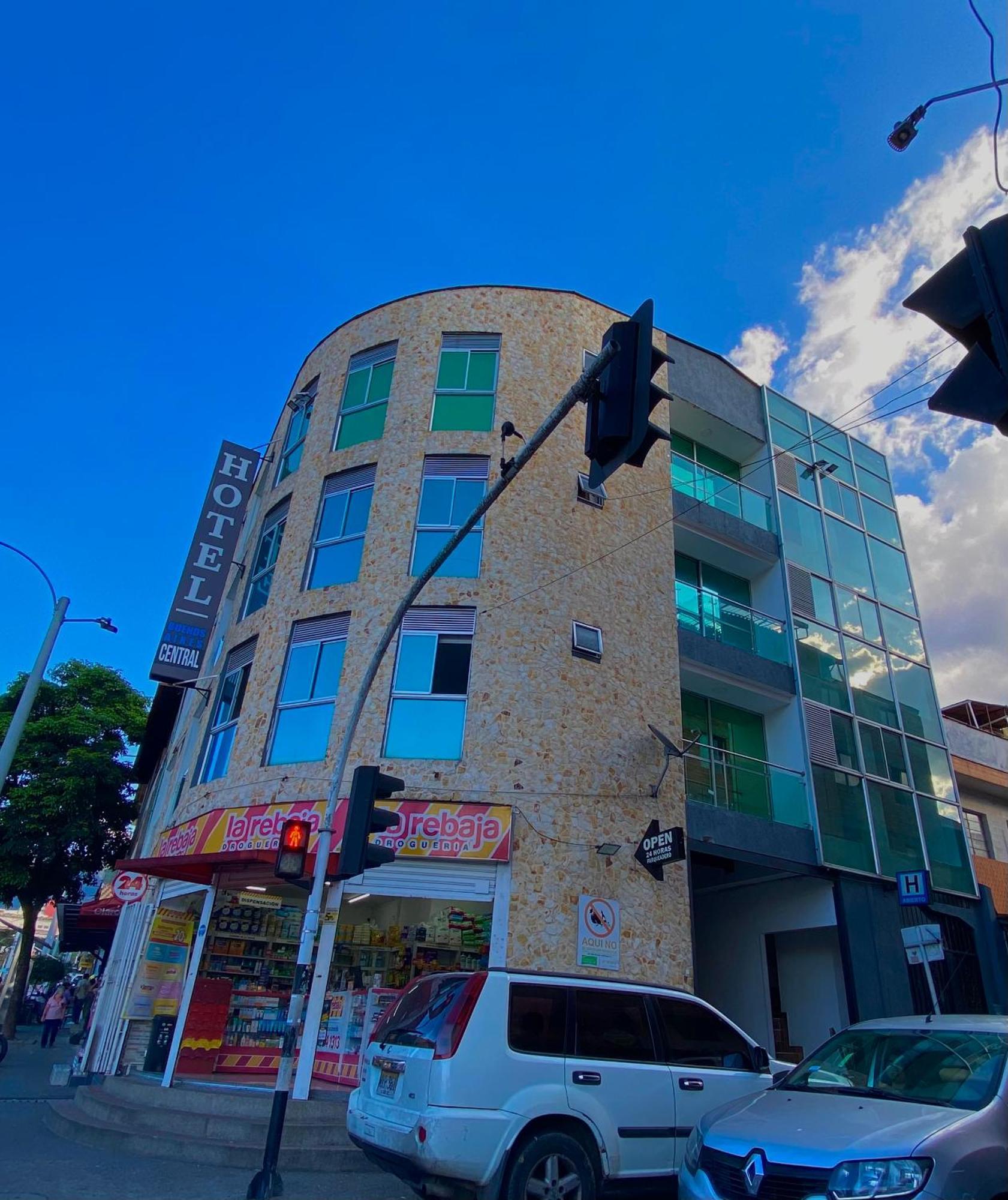 Hotel Buenos Aires Central Меделин Екстериор снимка